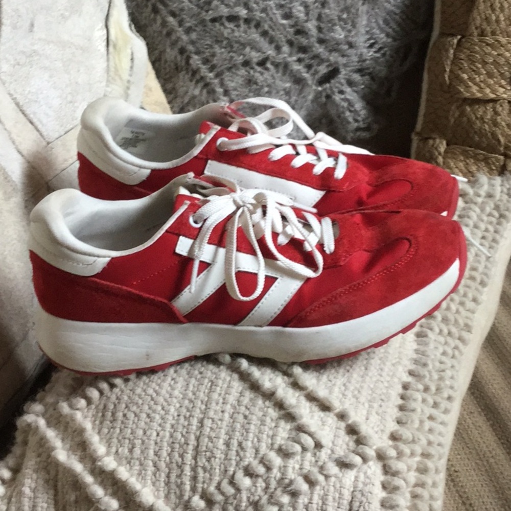 Le tigre tennis shoes red sneaker shoes travel vacay rodeo cowgirl chic brunch - Picture 3 of 9